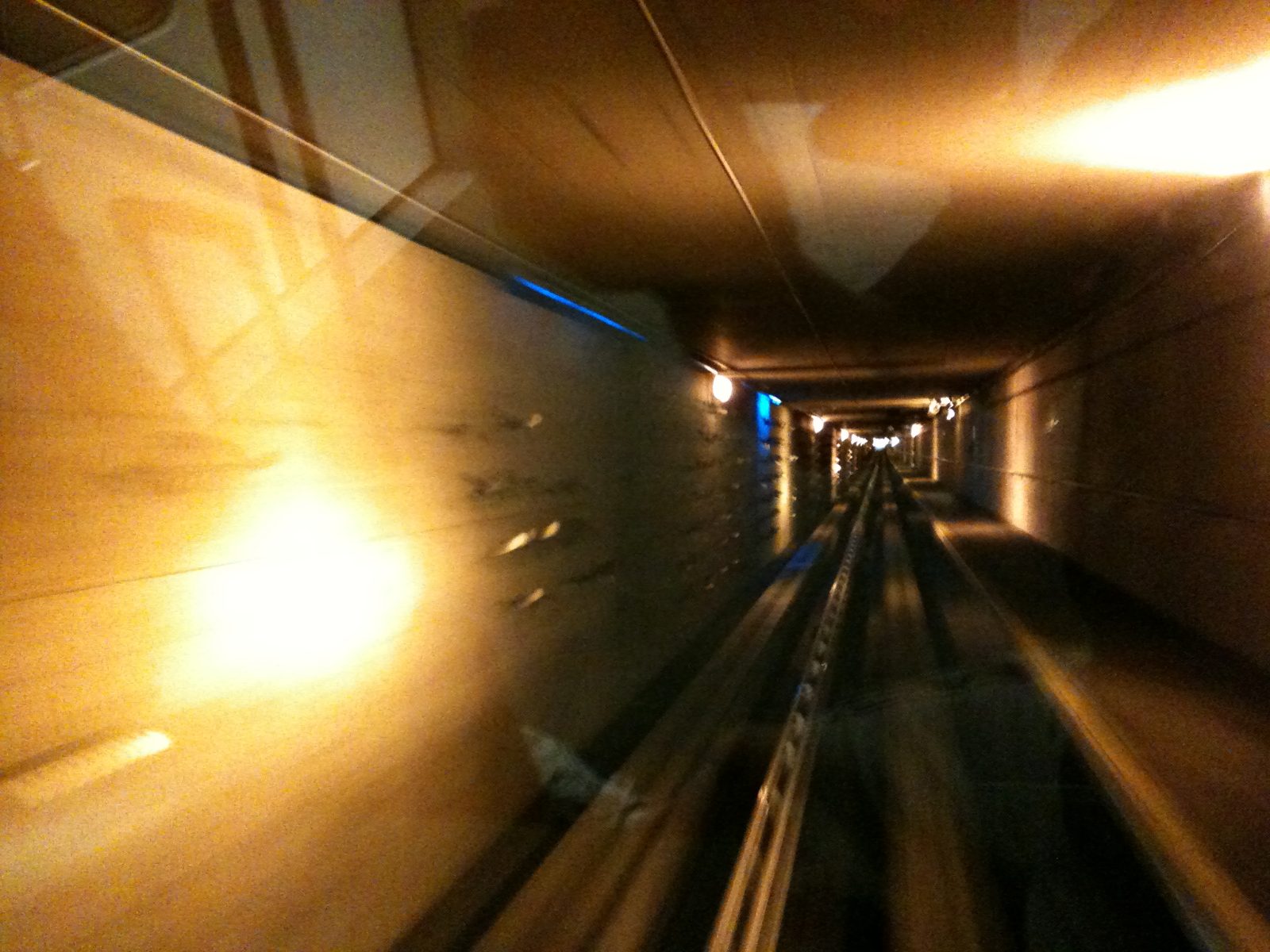 04-kinetic-light-air-curtain